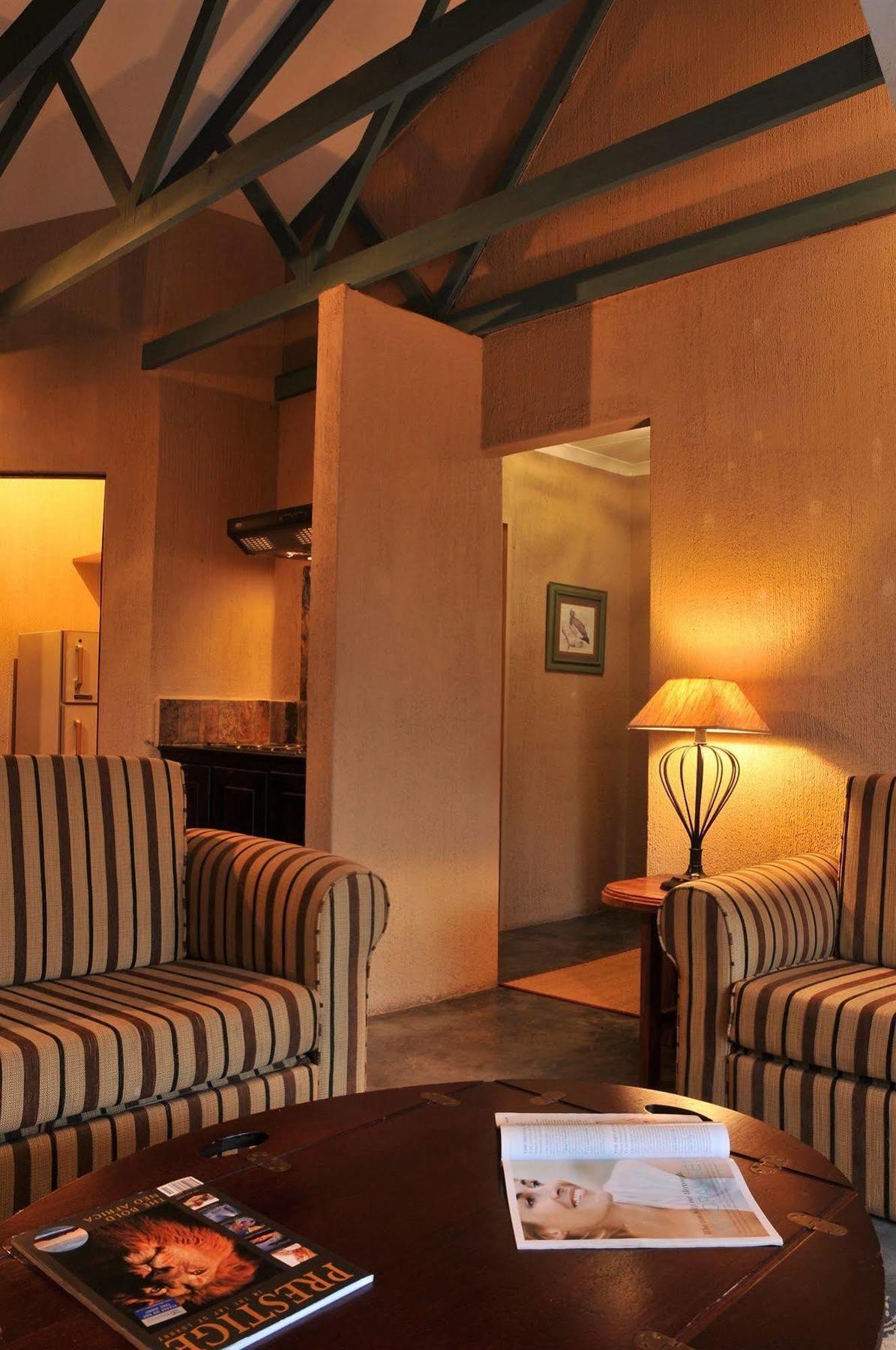 Bed and Breakfast Sunset Manor à Mbombela Extérieur photo