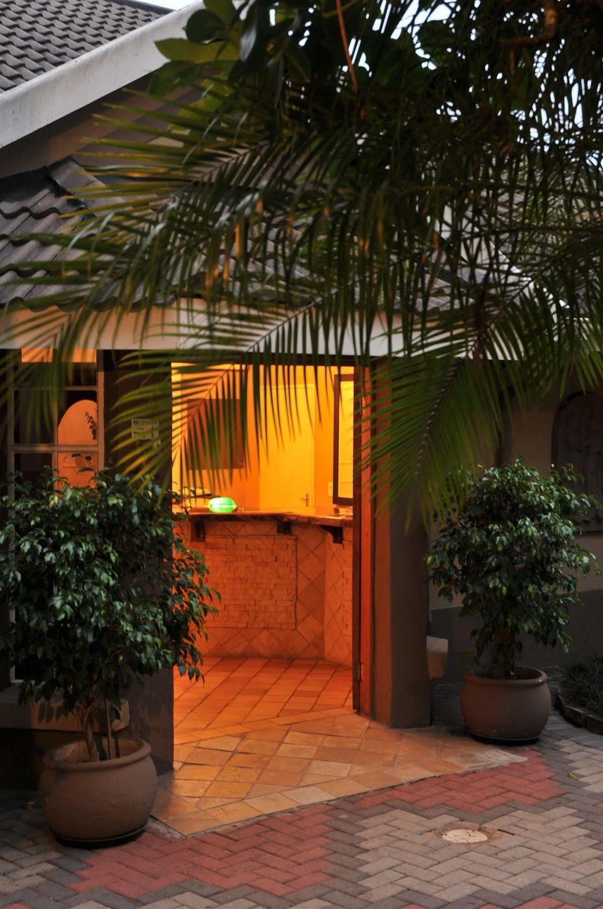 Bed and Breakfast Sunset Manor à Mbombela Extérieur photo