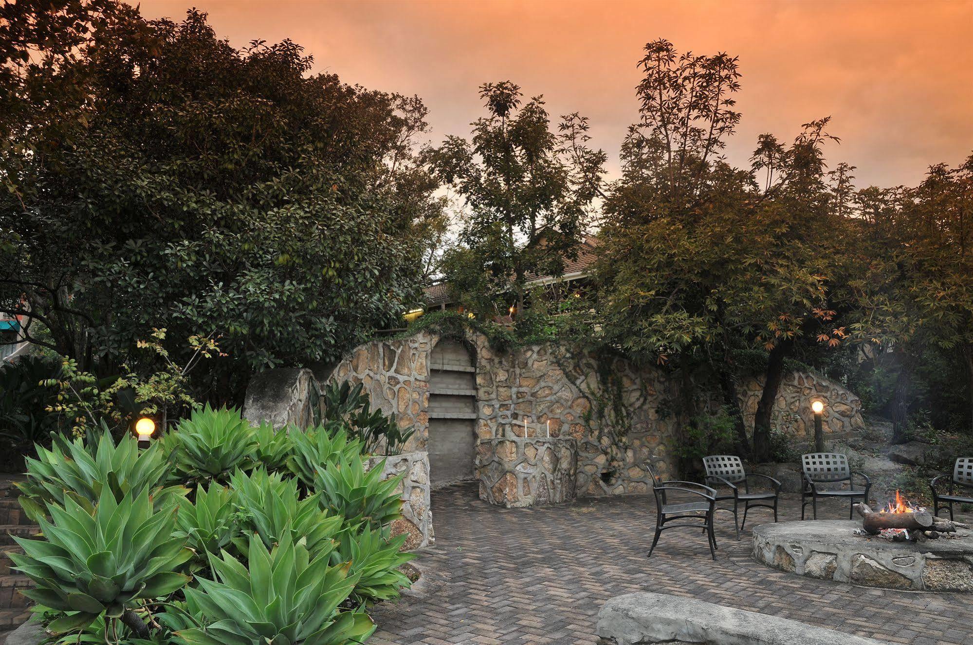Bed and Breakfast Sunset Manor à Mbombela Extérieur photo